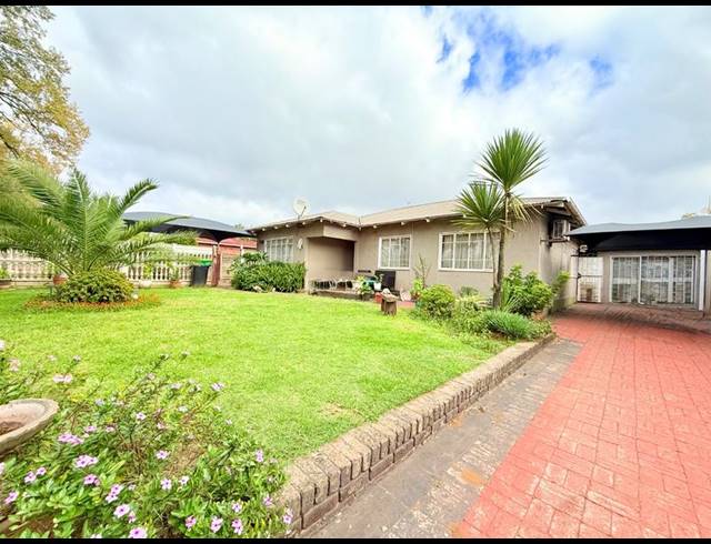 3 BEDROOM HOUSE FOR SALE IN VANDERBIJLPARK CW 3